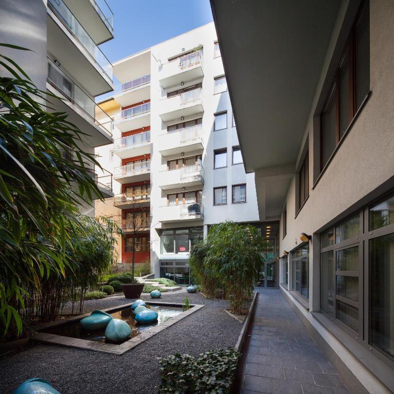 Quality Point Apartments 0-24 Reception Budapest Eksteriør bilde