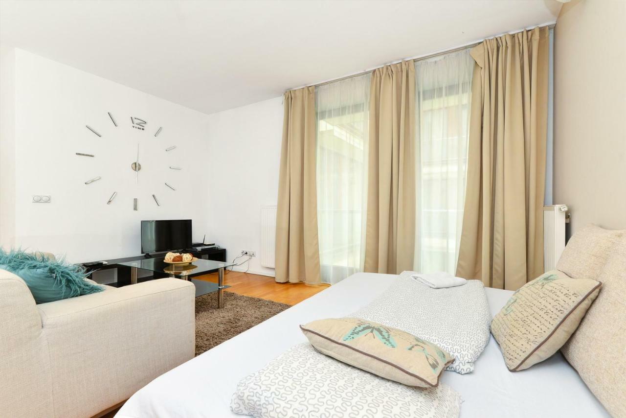 Quality Point Apartments 0-24 Reception Budapest Eksteriør bilde